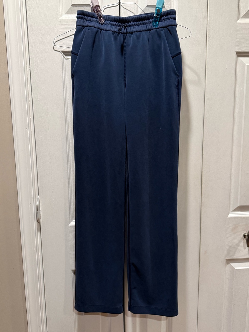 lululemon Softstreme Highrise Pant. Size 2 in True Navy